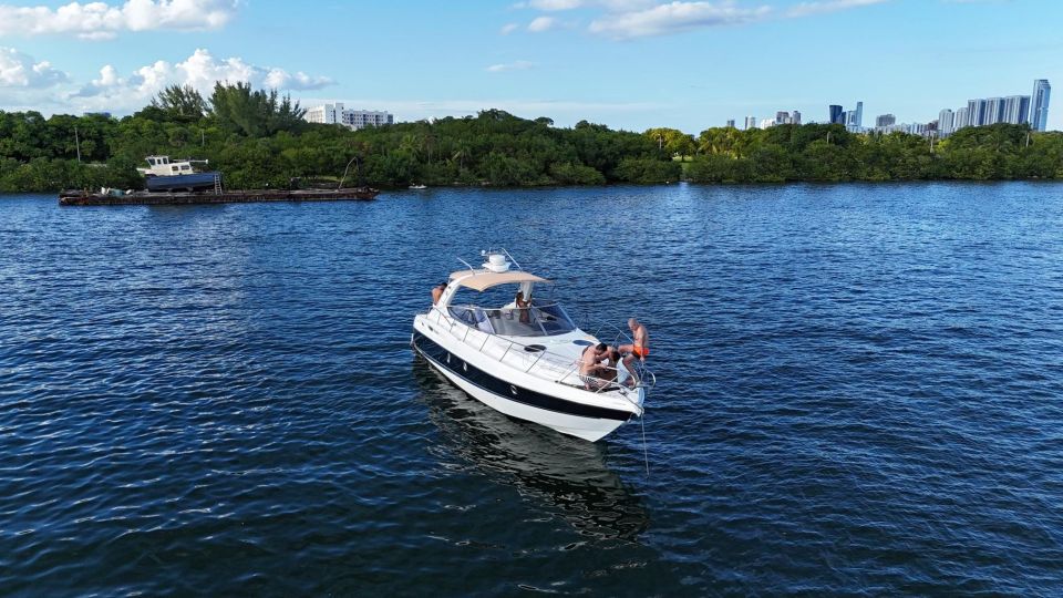 Miami: Private Yacht for up to 12 People - Recap