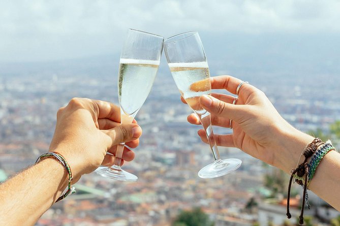 Naples Private Food Walking Tour With Locals: The 10 Tastings - Regional Wine and Aperitivo Pairing