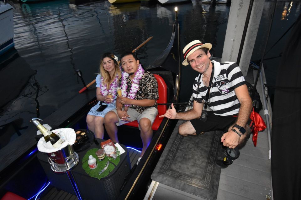 Oahu: Fireworks Cruise - Ultimate Luxury Gondola With Drinks - Experience Description and Gondolier