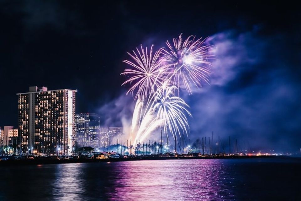 Oahu: Waikiki Fireworks Sail - Recap