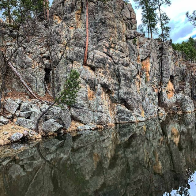 Pactola Lake: Private Kayak or Paddleboard Experience - Kayak or Paddleboard Options