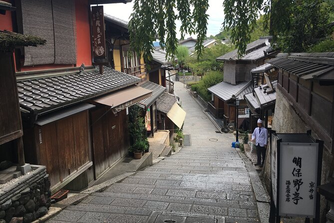 Private Early Bird Tour of Kyoto! - Experiencing Gion District