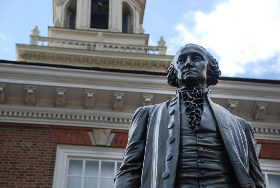 Revolutionary Footsteps: Philadelphia's Founding Fathers - Uncover the Museum of the American Revolution