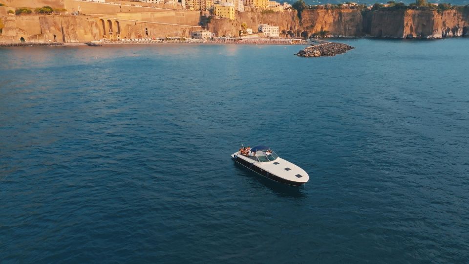Sorrento Sunset Private Boat Tour - Free Bar and Apetizer - Tips for a Perfect Experience