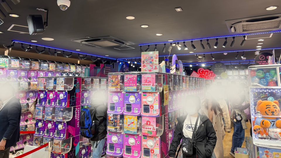 Tokyo Shibuya Anime Manga Gacha Gacha Pop Culture Experience - Tour Guides Expertise and Insights