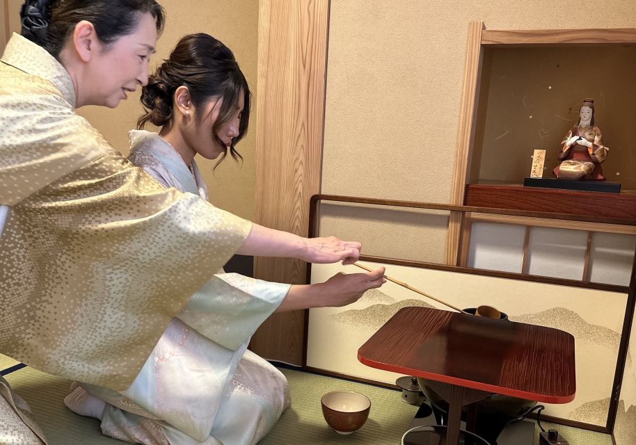 Tokyo:Genuine Tea Ceremony, Kimono Dressing, and Photography - Professional Hair and Makeup