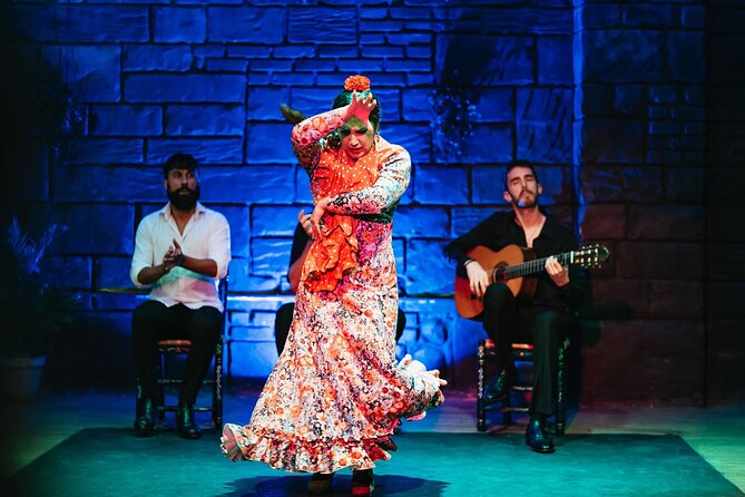 Triana. Flamenco Show With Drink - Performances and Talent