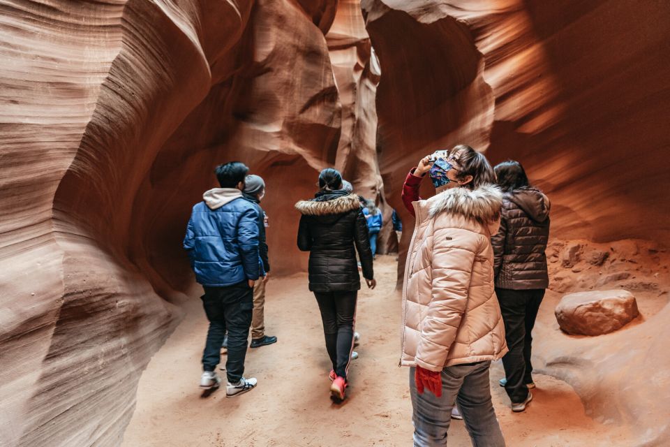 Vegas: Antelope Canyon & Horseshoe Bend Tour at Golden Hour - Itinerary Overview