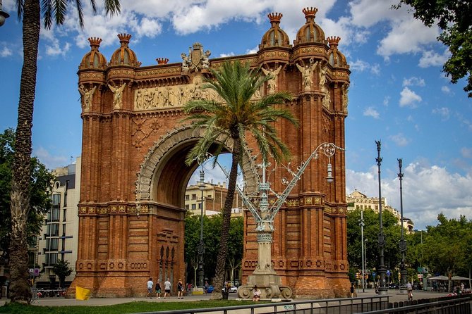 Barcelona Highlights Small Group Tour With Hotel Pick up - Additional Information