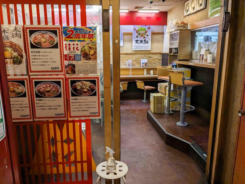 Breakfast Ramen Tour in Shinjuku, Tokyo - Exploring the First Ramen Shop