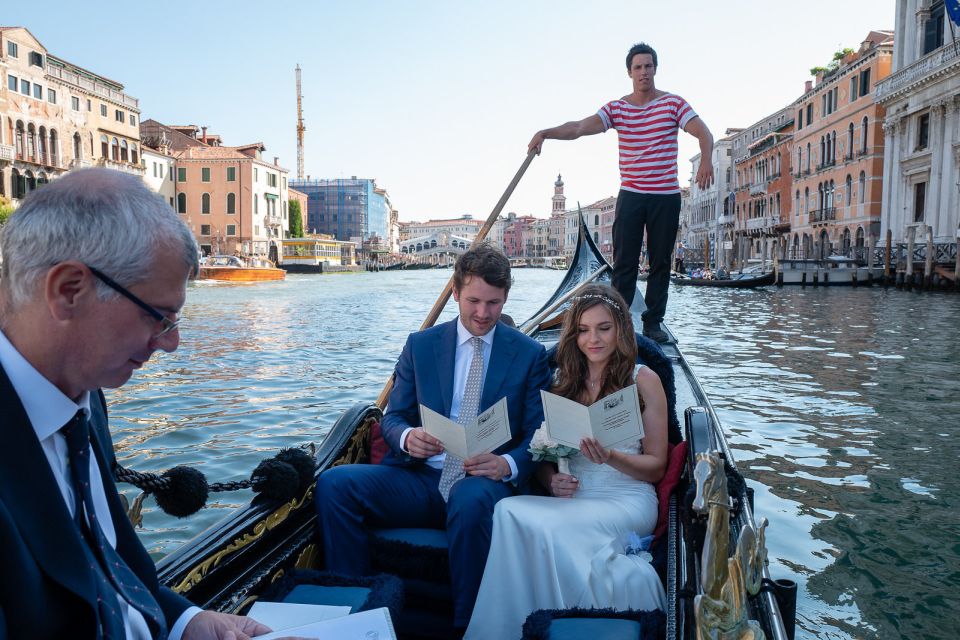 Grand Canal: Renew Your Wedding Vows on a Venetian Gondola - Directions to Meeting Point
