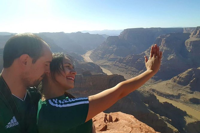 Grand Canyon Tour In Spanish Skywalk and Lunch Included - Frequently Asked Questions
