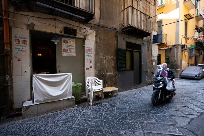 Historical and Street Art Walking Tour of Naples - Reviews Highlights