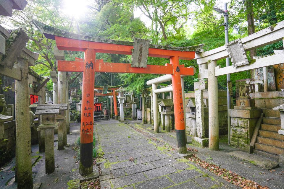 Kyoto: 3-Hour Fushimi Inari Shrine Hidden Hiking Tour - Smaller Shrine Visits