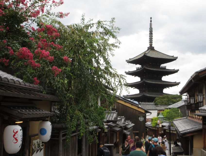 Kyoto: Kiyomizu Temple Pagoda Gion Geisha (English Guide) - Kyoto Minami-za Landmark