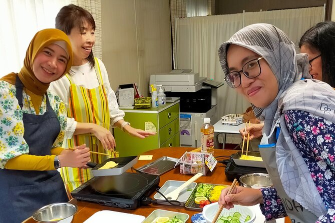 Kyoto Near Fushimiinari: Japanese Cooking Class & Supermarket Tour - Savoring the Seasonal Vegetable Tempura