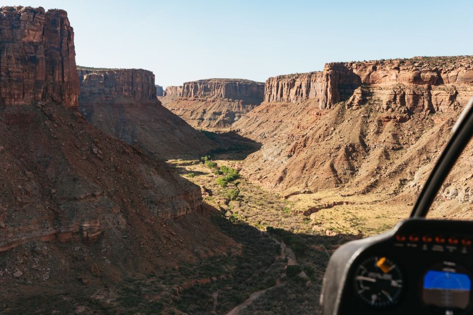 Moab: Backcountry Arches Helicopter Tour - Weight Restrictions