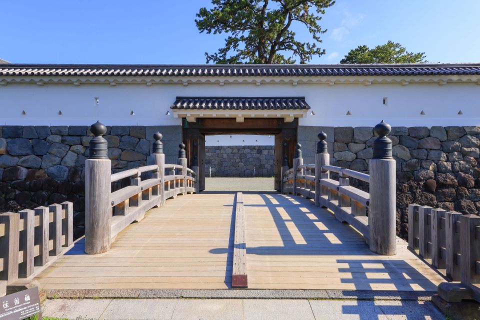 Odawara: Odawara Castle and Town Guided Discovery Tour - Meeting Point