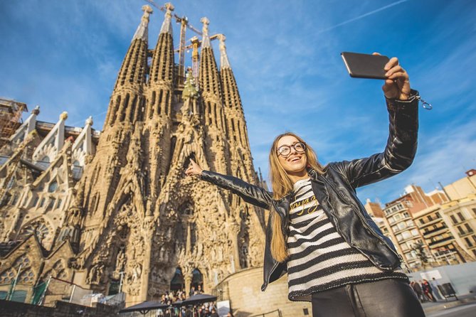 Sagrada Familia and Gaudi Private Tour With Skip the Line Tickets - COVID-19 Safety Measures