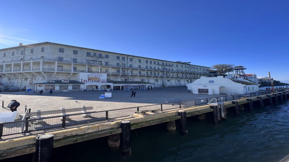 San Francisco: Alcatraz, Muir Woods, and Sausalito Day Tour - Sausalito Waterfront Exploration