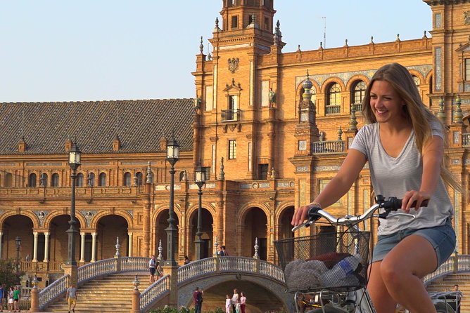 Sunset Guided Bike Tour in Seville - Sunset Experience