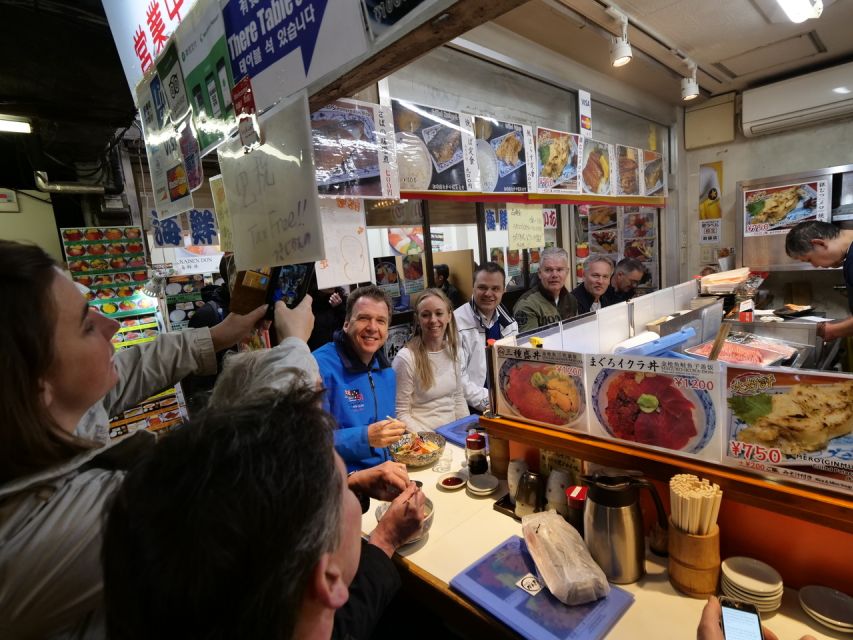 Tokyo: Tsukiji Fish Market Seafood and Sightseeing Tour - Visiting Tsukiji Hongan-ji