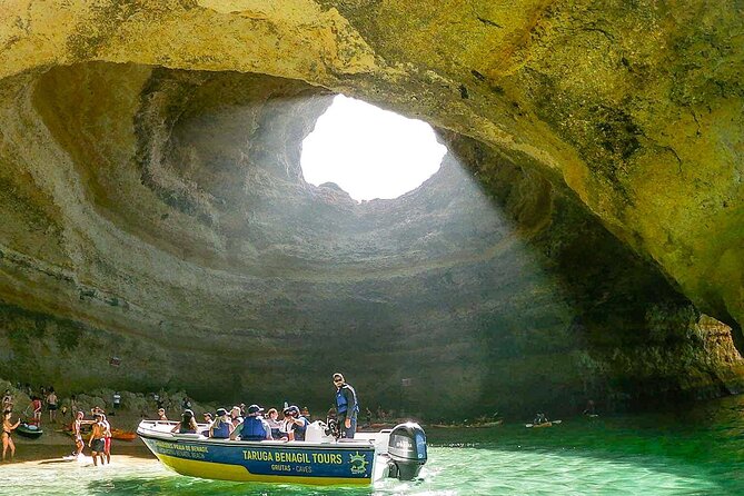 Traditional Tour - Benagil Cave - Key Points