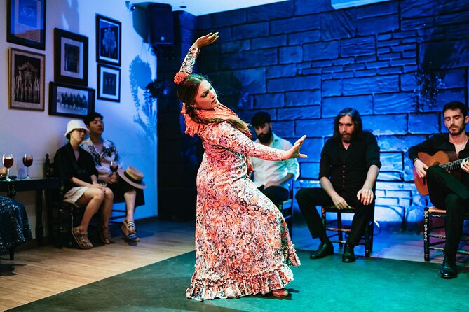 Triana. Flamenco Show With Drink - Authenticity and Ambiance