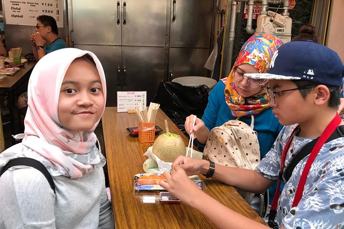 Vegetarian and Muslim Friendly Private Tour of Osaka - Getting Around Osaka
