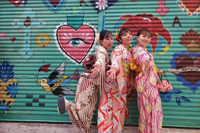 Walking Around the Town With KimonoYou Can Choose Your Favorite Kimono From [Okinawa Traditional Costume Kimono / Kimono / Yukata]Hair Set & Point Makeup & Dressing & Rental Fee All Included - Pricing Details
