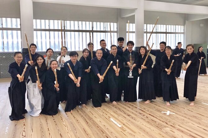 2-Hour Kendo Experience With English Instructor in Osaka Japan - Group Size and Duration