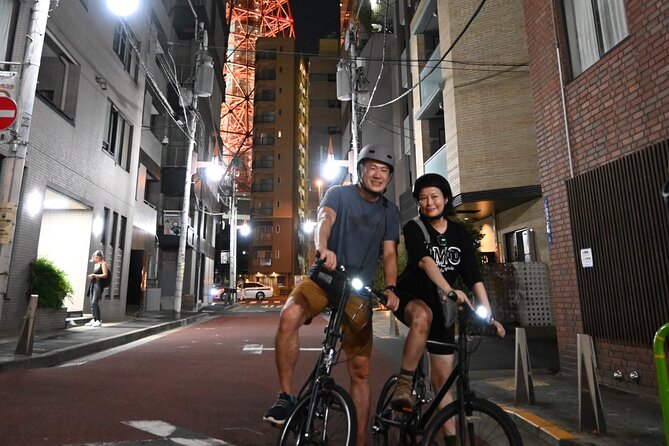 2-Hour Tokyo Night Small Group Guided Cycling Tour - Group Size