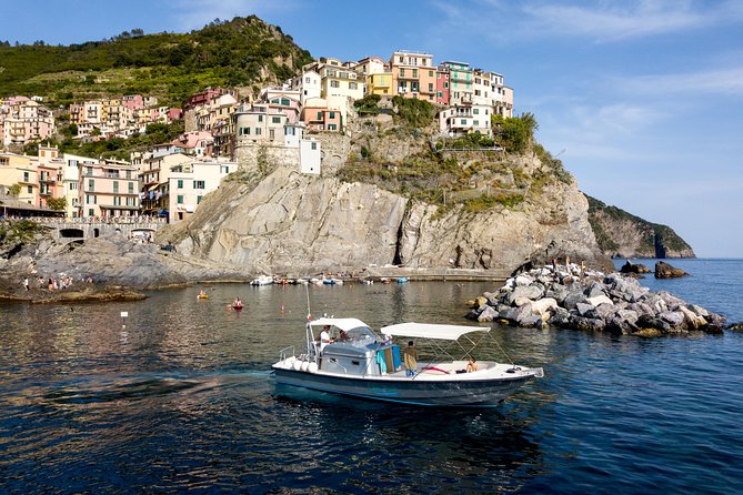 Cinque Terre Sunset Boat Tour Experience - Exploring Vernazza