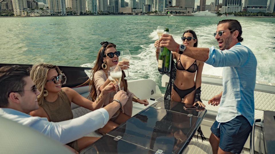 Fort Lauderdale: 13 People Private Boat Rental - Included Amenities