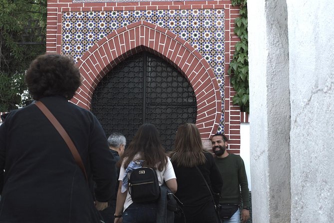 Granadas Hidden Treasures: Albayzin and Sacromonte Walking Tour - Traveler Recommendations