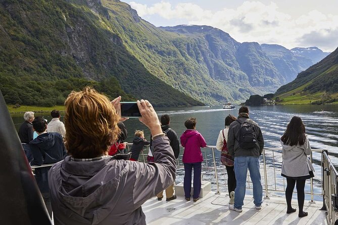 Guided Tour To Nærøyfjorden, Flåm And Stegastein - Viewpoint Cruise - Frequently Asked Questions