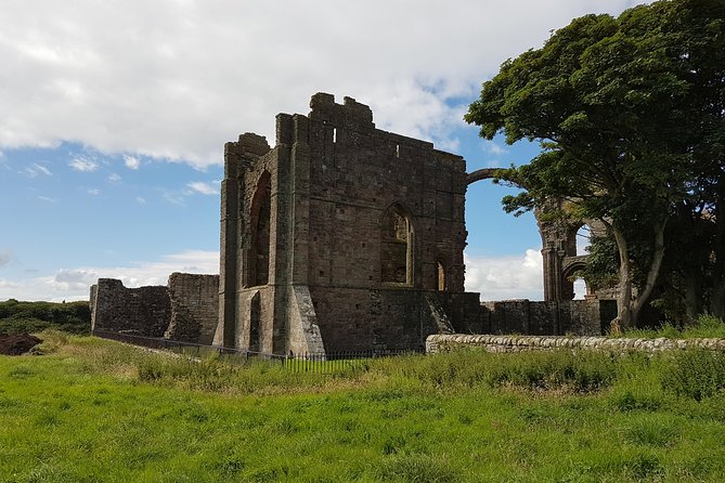 Holy Island, Alnwick Castle & the Kingdom of Northumbria From Edinburgh - Tour Logistics