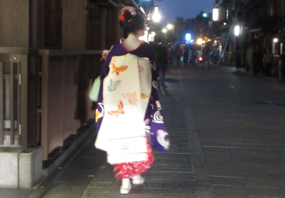 Kyoto: Pagoda Lanterns, Bamboo, Kiyomizu, Geisha (English) - Frequently Asked Questions