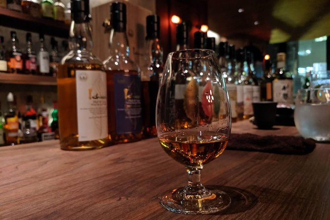 [MEMBERS-ONLY-BAR-HOPPING] Discover Your Special Whiskey in Tokyo! - Hidden Souvenirs and Gifts