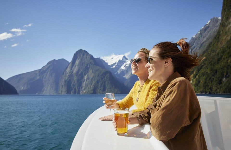 Milford Sound: Premium Small Group Cruise With Canape Lunch - Parking Details