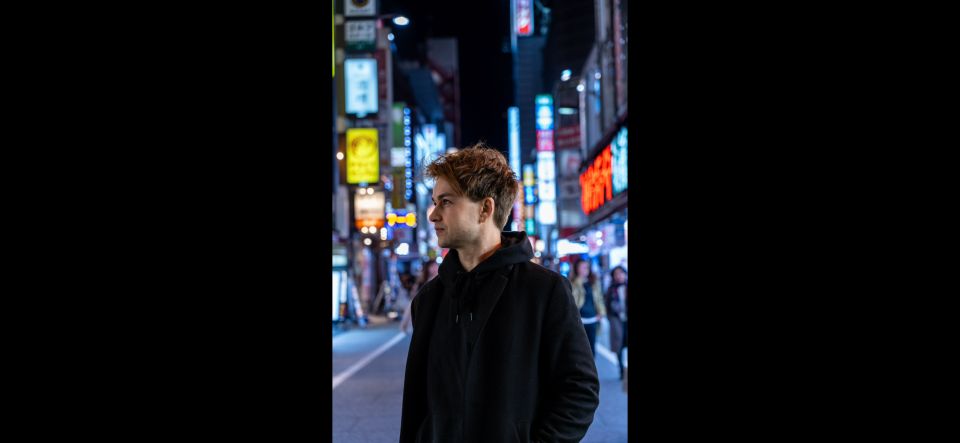 Shinjuku Night Tour + Cinematic Video Shooting Service - Vibrant Shinjuku Nightlife