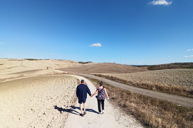 Val D'orcia Brunello Wine Tour With Montalcino and Montepulciano - Pienza: Stunning Landscapes