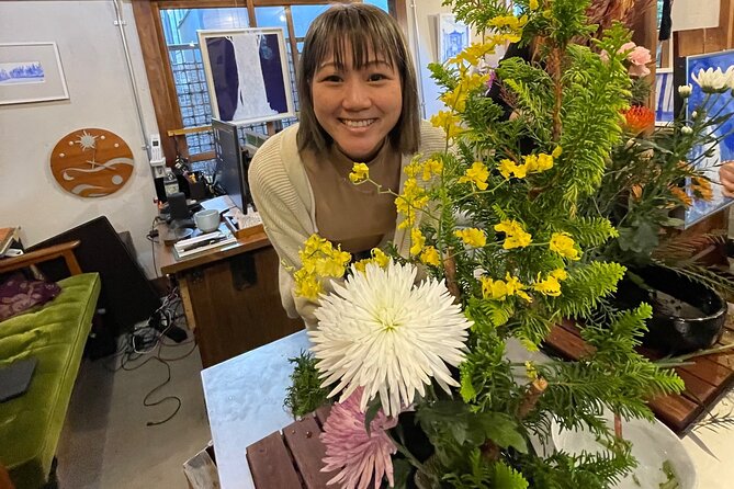 Flower Arrangement Ikebana in YANAKA / Taito-ku / TOKYO. - Tour Group Size and Participation