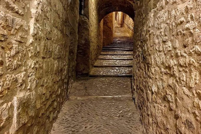 Half-Day Game of Thrones Walking Tour in Girona With a Guide - Exclusive Viator Experience