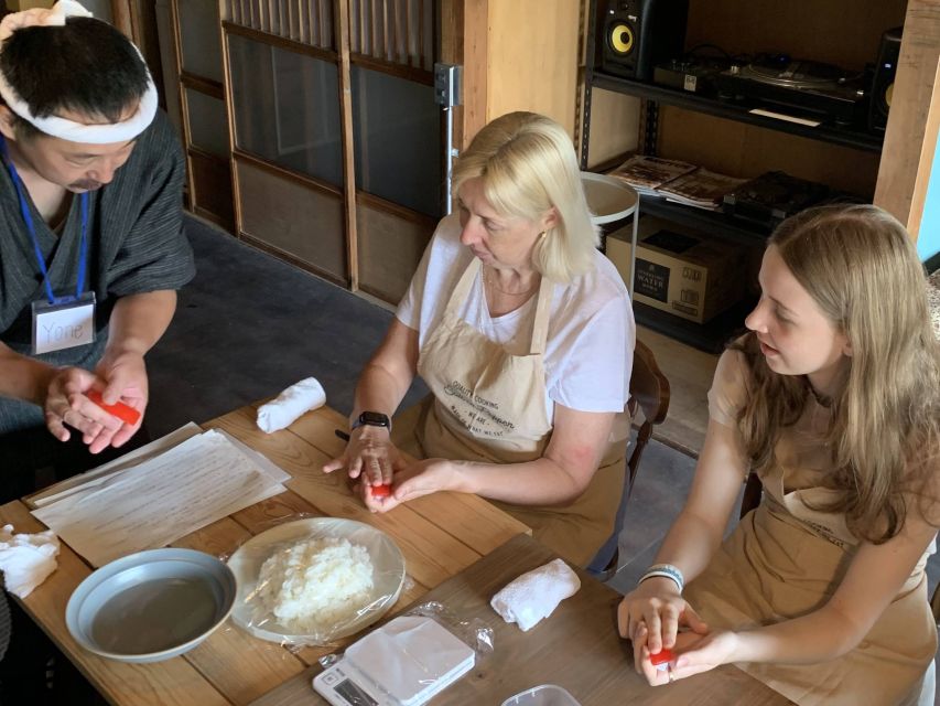 Kyoto: Sushi Making Class With Sushi Chef - Capturing the Sushi-Making Experience