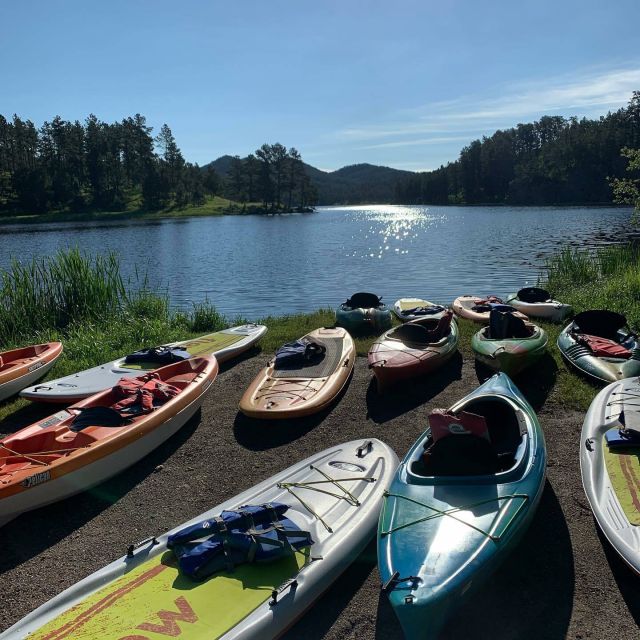 Pactola Lake: Private Kayak or Paddleboard Experience - Recommended Gear and Attire