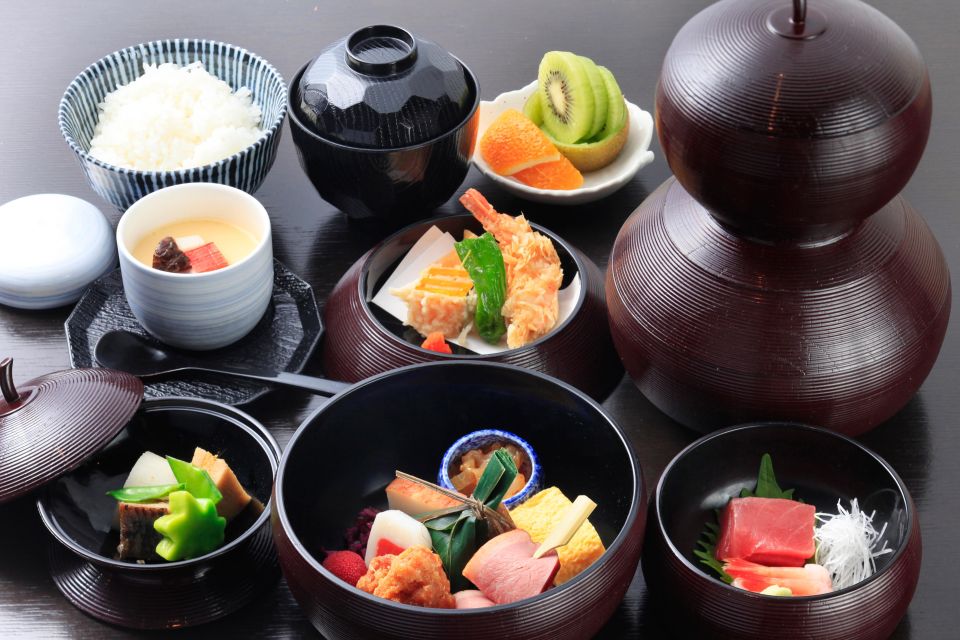Tokyo: Mt Fuji Area Guided Tour With Traditional Lunch - Booking Information