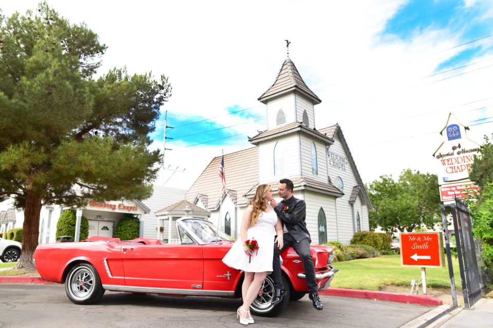 World-Famous Drive-Up Wedding in Las Vegas - Limousine Transportation