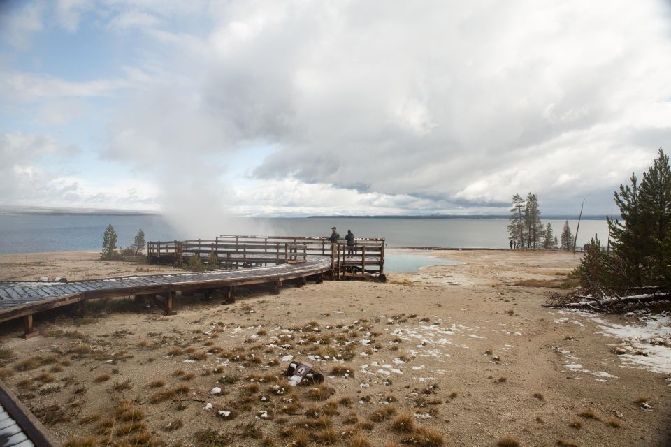 Yellowstone Small-Group Tour From Paradise Valley & Gardiner - Tour Guide Expertise and Training