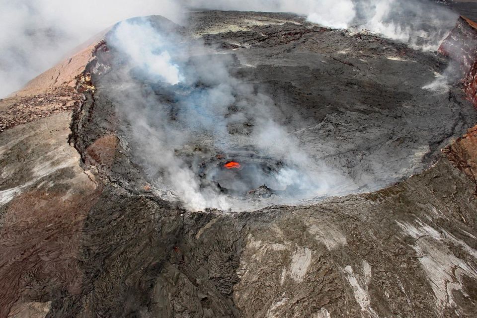 Maui to Big Island: Big Island Volcano Helicopter & Bus Tour - Recap